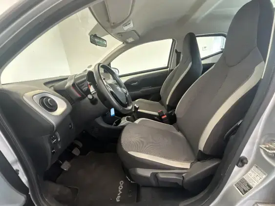 TOYOTA AYGO II - voiture d'occasion - Photo 18