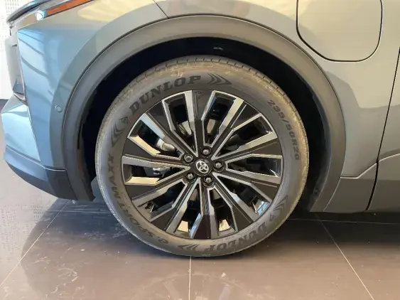 TOYOTA C-HR+ ELECTRIQUE II - voiture d'occasion - Photo 23