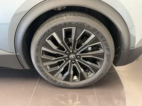 TOYOTA C-HR+ ELECTRIQUE II - voiture d'occasion - Photo 24