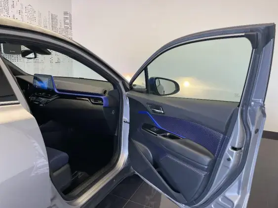 TOYOTA C-HR - voiture d'occasion - Photo 20