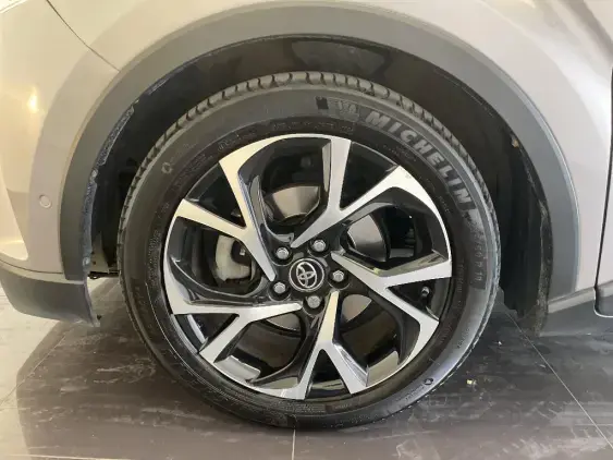 TOYOTA C-HR - voiture d'occasion - Photo 23