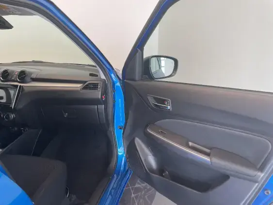 SUZUKI SWIFT III - voiture d'occasion - Photo 19