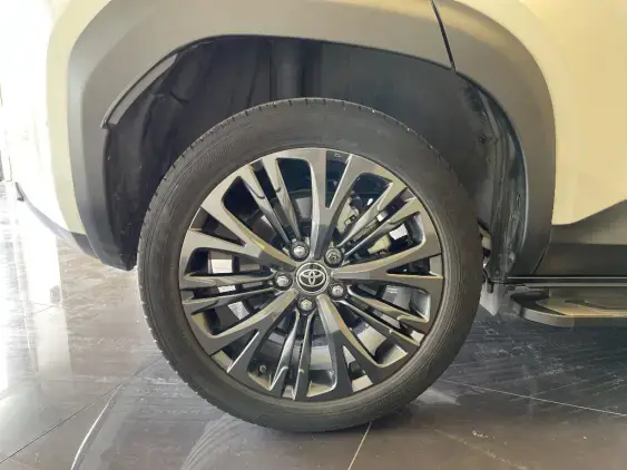 TOYOTA YARIS CROSS I - voiture d'occasion - Photo 24
