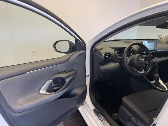 TOYOTA YARIS IV - voiture d'occasion - Photo 19
