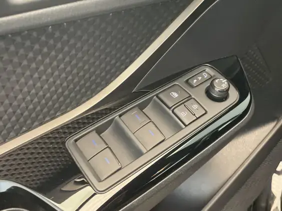 TOYOTA C-HR - voiture d'occasion - Photo 19