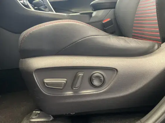 TOYOTA RAV4 V - voiture d'occasion - Photo 17