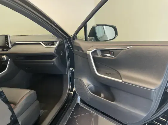 TOYOTA RAV4 V - voiture d'occasion - Photo 19