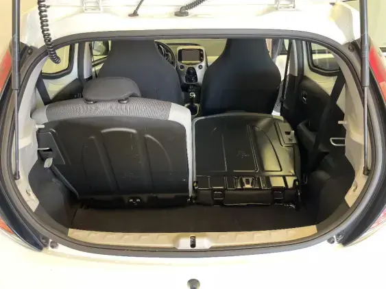TOYOTA AYGO II - voiture d'occasion - Photo 16