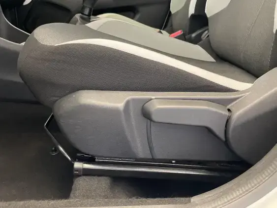 TOYOTA AYGO II - voiture d'occasion - Photo 18
