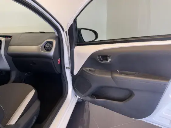 TOYOTA AYGO II - voiture d'occasion - Photo 20
