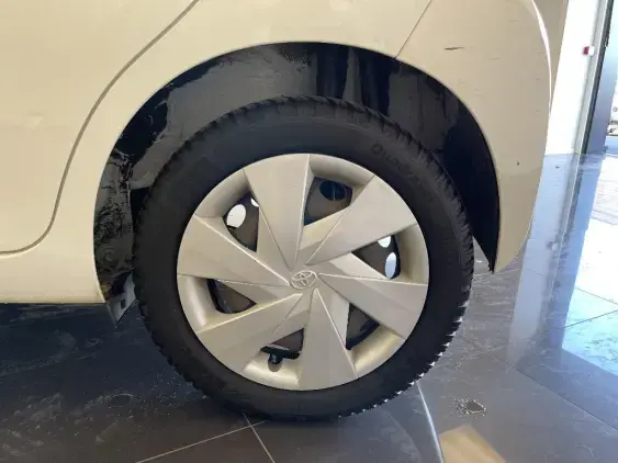 TOYOTA AYGO II - voiture d'occasion - Photo 23