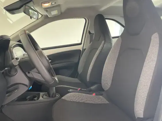 TOYOTA AYGO X - voiture d'occasion - Photo 18