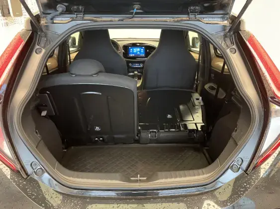 TOYOTA AYGO X - voiture d'occasion - Photo 16