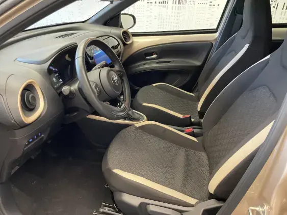 TOYOTA AYGO X - voiture d'occasion - Photo 18