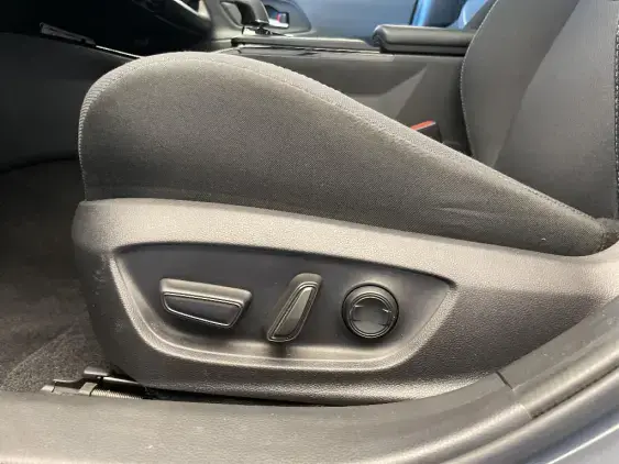 TOYOTA PRIUS V - voiture d'occasion - Photo 18