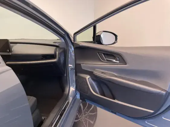 TOYOTA PRIUS V - voiture d'occasion - Photo 20