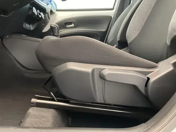 TOYOTA AYGO X - voiture d'occasion - Photo 18