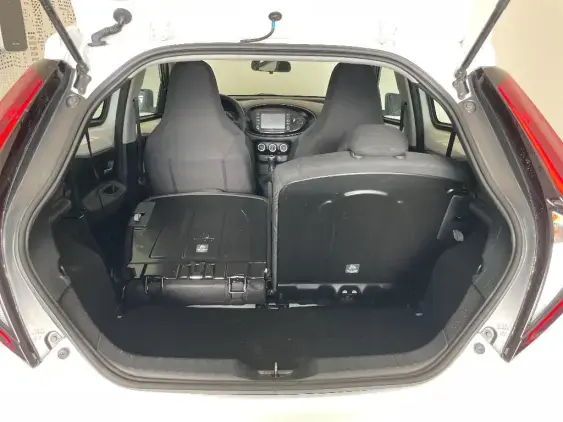 TOYOTA AYGO X - voiture d'occasion - Photo 16