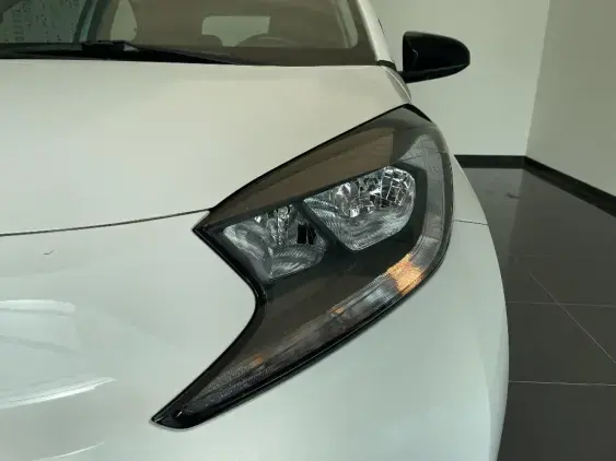 TOYOTA AYGO X - voiture d'occasion - Photo 21