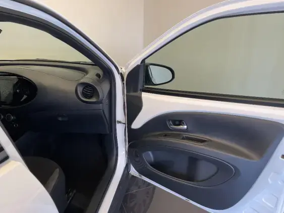 TOYOTA AYGO X - voiture d'occasion - Photo 19