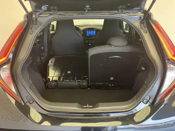 TOYOTA AYGO X - voiture d'occasion - Photo 16
