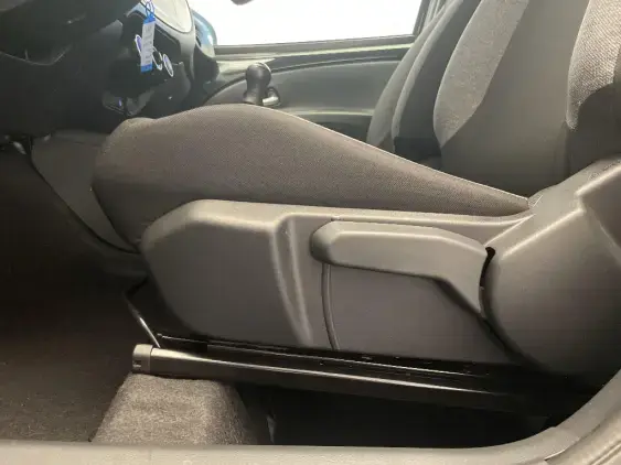 TOYOTA AYGO X - voiture d'occasion - Photo 18