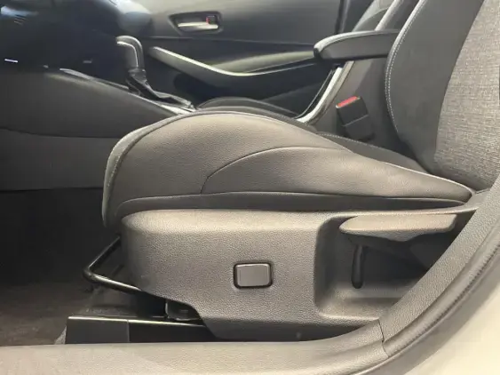 TOYOTA COROLLA TOURING SPT X - voiture d'occasion - Photo 16