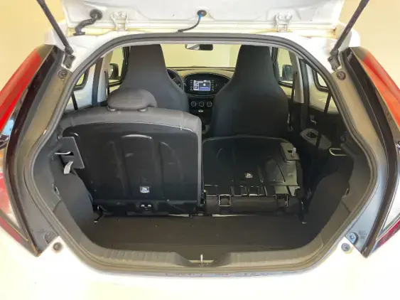 TOYOTA AYGO X - voiture d'occasion - Photo 16