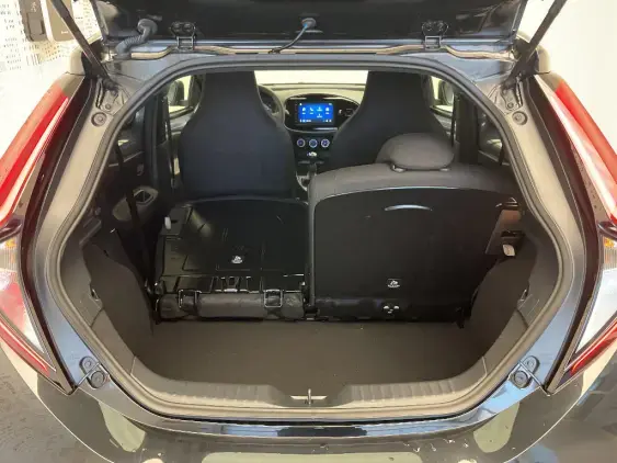 TOYOTA AYGO X - voiture d'occasion - Photo 16