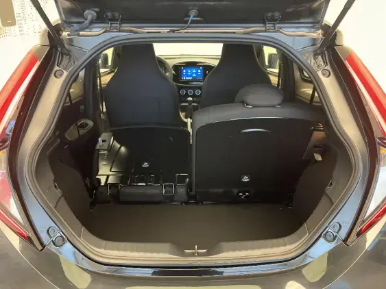 TOYOTA AYGO X - voiture d'occasion - Photo 16