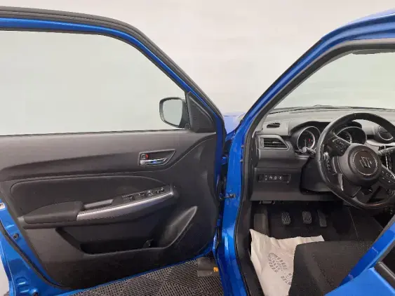 SUZUKI SWIFT III - voiture d'occasion - Photo 18