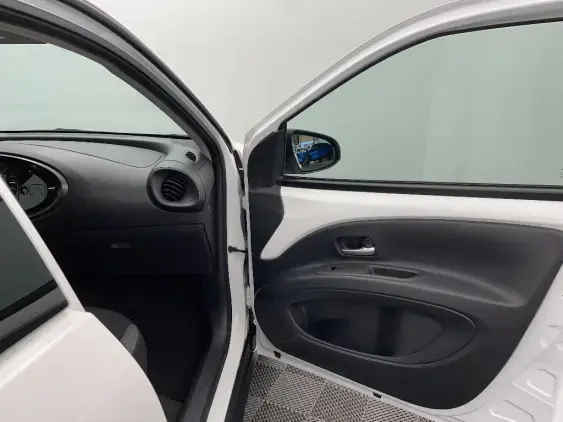 TOYOTA AYGO X - voiture d'occasion - Photo 20