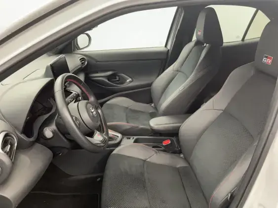 TOYOTA YARIS CROSS I - voiture d'occasion - Photo 17