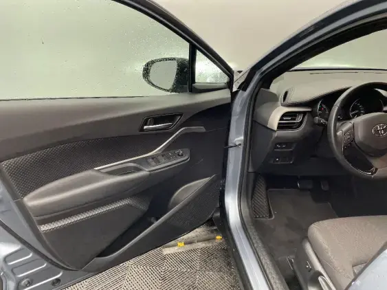 TOYOTA C-HR - voiture d'occasion - Photo 19