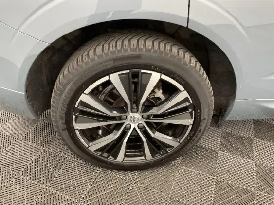 VOLVO XC60 II - voiture d'occasion - Photo 23