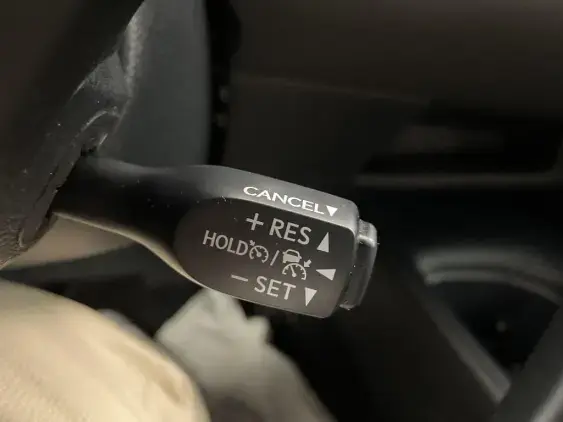 TOYOTA C-HR - voiture d'occasion - Photo 21