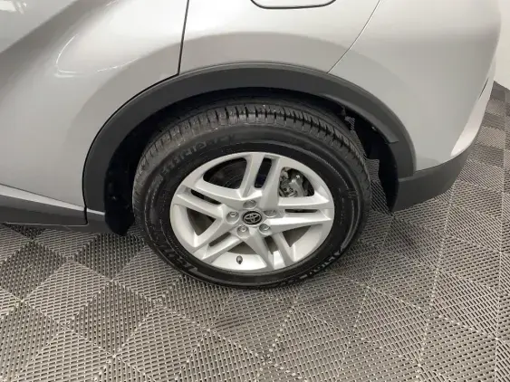 TOYOTA C-HR - voiture d'occasion - Photo 24