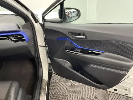 TOYOTA C-HR - voiture d'occasion - Photo 20