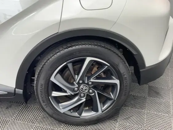 TOYOTA C-HR - voiture d'occasion - Photo 24