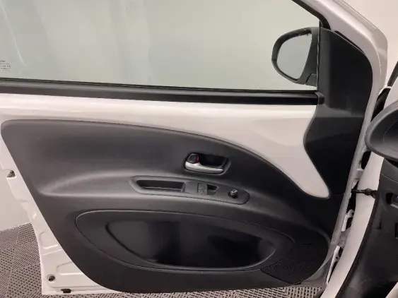 TOYOTA AYGO X - voiture d'occasion - Photo 19