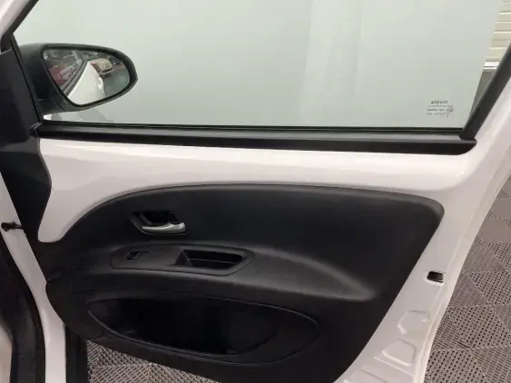 TOYOTA AYGO X - voiture d'occasion - Photo 20