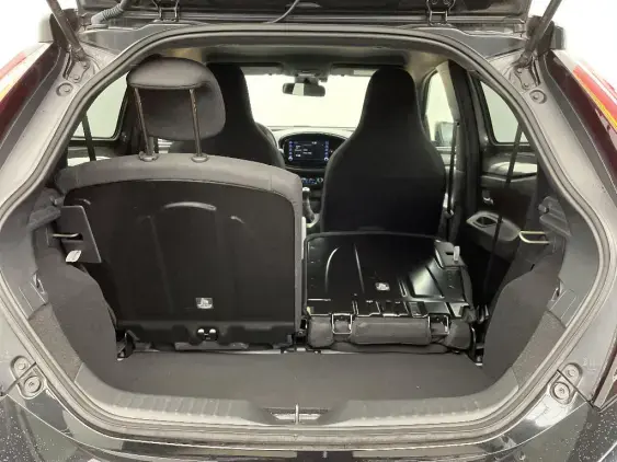 TOYOTA AYGO X - voiture d'occasion - Photo 16