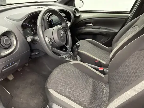 TOYOTA AYGO X - voiture d'occasion - Photo 18