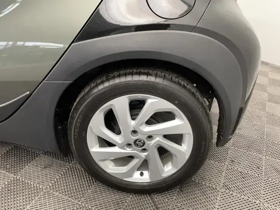 TOYOTA AYGO X - voiture d'occasion - Photo 24