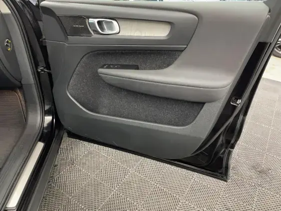 VOLVO XC40 - voiture d'occasion - Photo 20