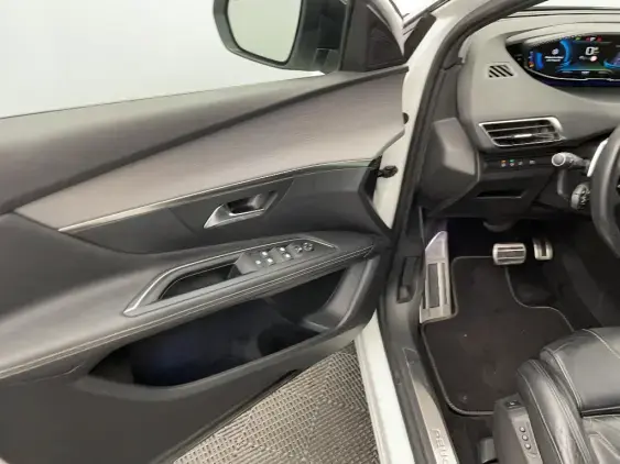 PEUGEOT 3008 II - voiture d'occasion - Photo 19