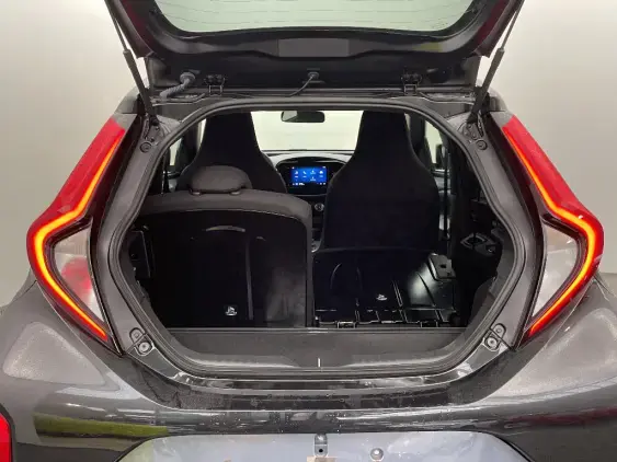 TOYOTA AYGO X - voiture d'occasion - Photo 16