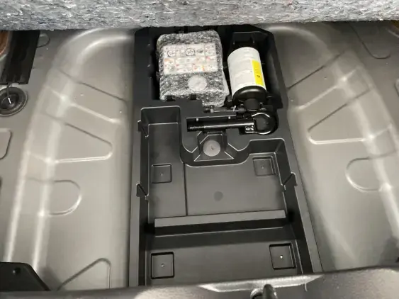 TOYOTA AYGO X - voiture d'occasion - Photo 17