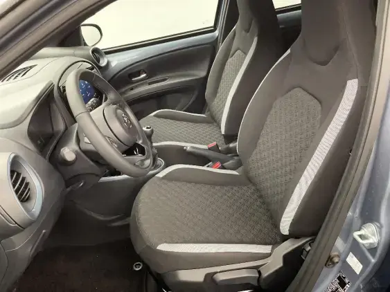 TOYOTA AYGO X - voiture d'occasion - Photo 18
