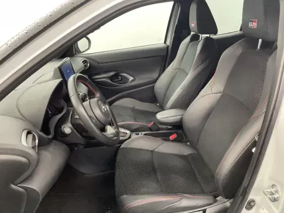 TOYOTA YARIS CROSS I - voiture d'occasion - Photo 18